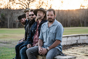 Reckless Kelly Share New Song 'Lonesome On My Own' 
