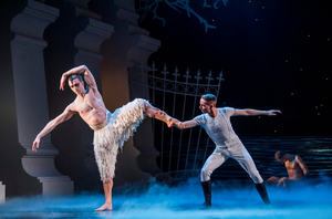 Review: MATTHEW BOURNE'S SWAN LAKE, Sadler's Wells Image
