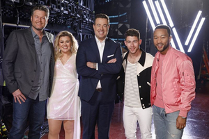 THE VOICE To Broadcast First-Ever Remote Live Shows With Carson Daly Hosting From Stage Image