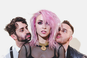 The Foxies Share 'Deep Sea Diver' Image
