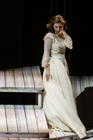 Review: BREAKING THE WAVES at Home Computer Screens Image