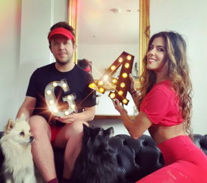 Aimie Atkinson Raises £10,421 For Save the Children in 24hr Musical-athon Image