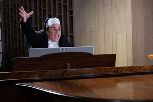 VIDEO: Watch the Trailer for DIVOS! Starring Marissa Jaret Winokur, Nicole Sullivan, Matt Steele, & More! Image
