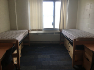 BWW Blog: The Not-So-Obvious College Packing List Image