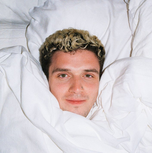 Lauv Releases Video For 'Love Somebody' 