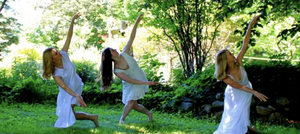 Neighbourhood Dance Works Presents Kittiwake Dance Theatre in Your Garden 