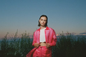 CARYS Announces EP, Releases New Track 'Crush' Image