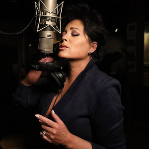 Kelly Lang To Appear On TBN's HUCKABEE Saturday, August 29 Image