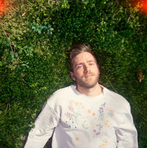 Lasse Passage Shares New Album 'Sunwards' Out Now Image