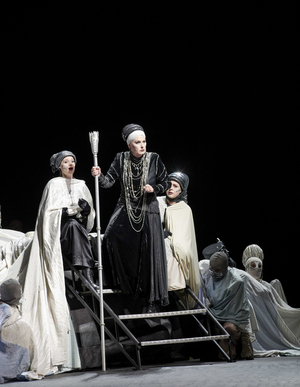 Review: ELEKTRA, LIVE FROM VIENNA STAATSOPER at Home Computer Screens Image