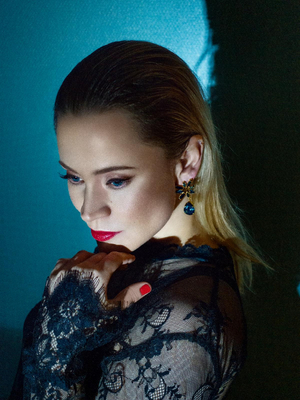 Annie's 'Dark Hearts' Album Out Oct. 16 Image