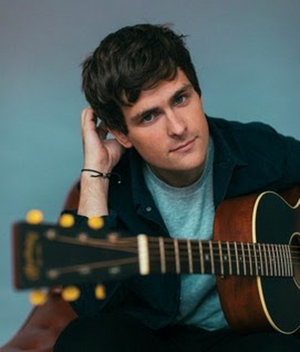 Tom Speight Signs To Nettwerk, Shares His Cover of 'Dakota' Image