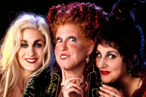 Original HOCUS POCUS Cast Will Reunite for Sequel, Says Bette Midler Image
