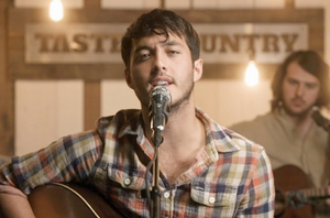 Laine Hardy Named Taste of Country RISER Image