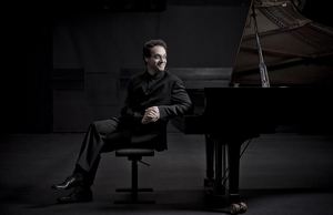 Shai Wosner Named 2020–23 Resident Artist of Peoples' Symphony Concerts Image