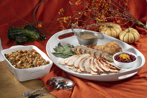 GREAT PERFORMANCES Catering Offers Thanksgiving Feast for At-Home Celebrations  Image