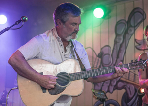 Larry Keel Releases New Album AMERICAN DREAM Image