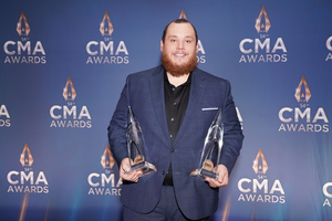 Luke Combs Wins Male Vocalist of the Year and Album of the Year at THE 54TH ANNUAL CMA AWARDS Image