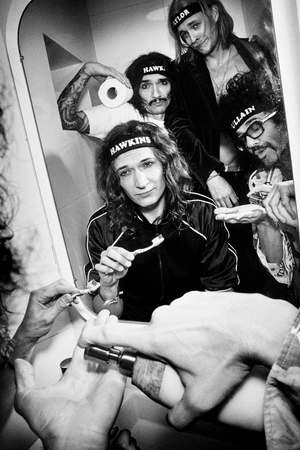 The Darkness Announce 'Lockdown Live: Streaming of a White Christmas' 