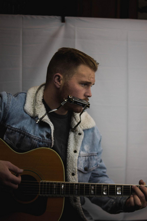 Zach Bryan Debuts New EP 'Quiet, Heavy Dreams' Image