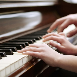 BWW Blog: Giving Piano and Voice Lessons During a Pandemic Image