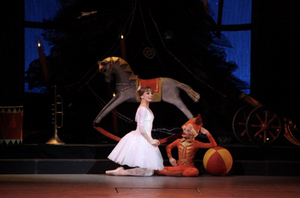 Bolshoi Ballet Continues Production of THE NUTCRACKER Despite the Pandemic 