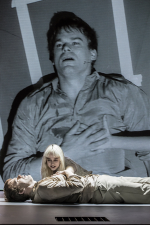 David Bowie's LAZARUS Streaming for Three Performances Only This Weekend Image