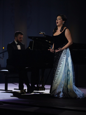 Review: Met Concert Shows Netrebko's Got the Technique to Do Anything She Pleases Image