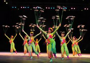 Beijing Acrobatic Show is Now Playing at Beijing Chaoyang Theatre 