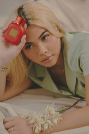 Hayley Kiyoko Launches New Fragrance 'Hue' Image