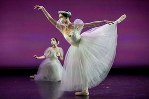 Review: Take Comfort in the Classics with MILWAUKEE BALLET's TO THE POINTE  Image