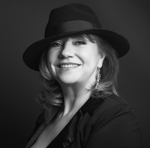 Feature: Spotlight On Women of Cabaret - A Video Library Image