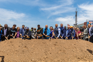 Mayor Bill de Blasio, Nas, LL Cool J & More Break Ground at Bronx Point and Universal Hip Hop Museum Image