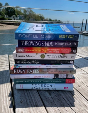 BEDSIDE READING Celebrates 20 Seasons of Beach Reads in the Hamptons Image