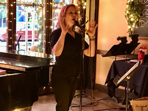 Review: Karen Oberlin Sings from the Heart at The West Bank Cafe  Image