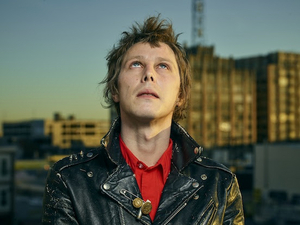 L.A.'s Gold Star Announces EP 'Headlights USA' Image