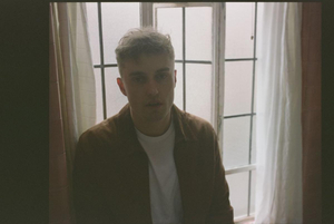 Sam Fender Announces New Album 'Seventeen Going Under' Image