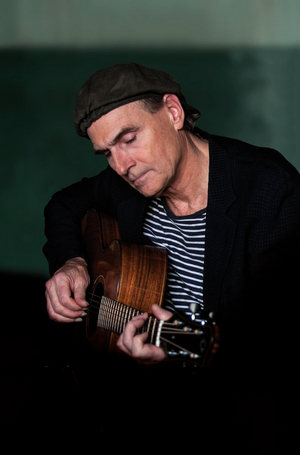 James Taylor Announces UK Tour Dates for 2022  Image