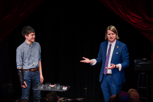 Review: THE SIGNATURE SHOW Enchants Audiences at The Chicago Magic Lounge Image