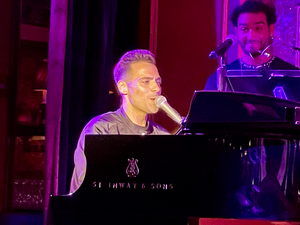 Review: MICHAEL MOTT & FRIENDS Makes You Want to Get Up On Your Feet at 54 Below  Image