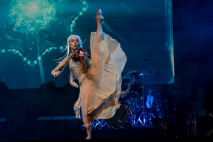 Lindsey Sterling to Perform On AMERICA'S GOT TALENT Tonight Image