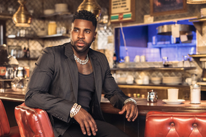 Jason Derulo Releases New Single 'Acapulco'; Watch the Music Video Image