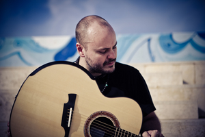 Andy McKee Releases New EP 'Symbol' With Tribute to Prince Image