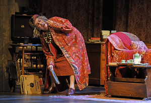 Review: BLITHE SPIRIT, Harold Pinter Theatre Image
