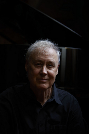 Van Wezel Announces an Evening With Bruce Hornsby Image