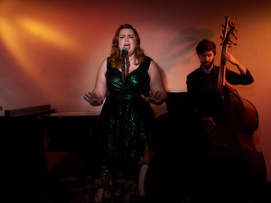 Photo Flash:  Shannon Daley Debuts DOES ANYBODY HAVE A MAP? At Don't Tell Mama, As Photographed by Helane Blumfield 