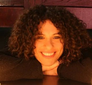 Interview: THERE ARE NO ONE-PERSON SHOWS: Musical Director, Tracy Stark Image