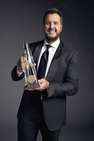 Luke Bryan To Host THE 55th ANNUAL CMA AWARDS Image