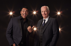 Colin Mochrie's HYPROV is Coming to Raue Center for the Arts 