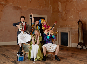 Interview: Isobel McArthur Talks PRIDE AND PREJUDICE* (SORT OF) Image
